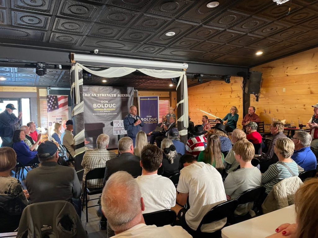 Bolduc Closing in on Hassan in Final Days