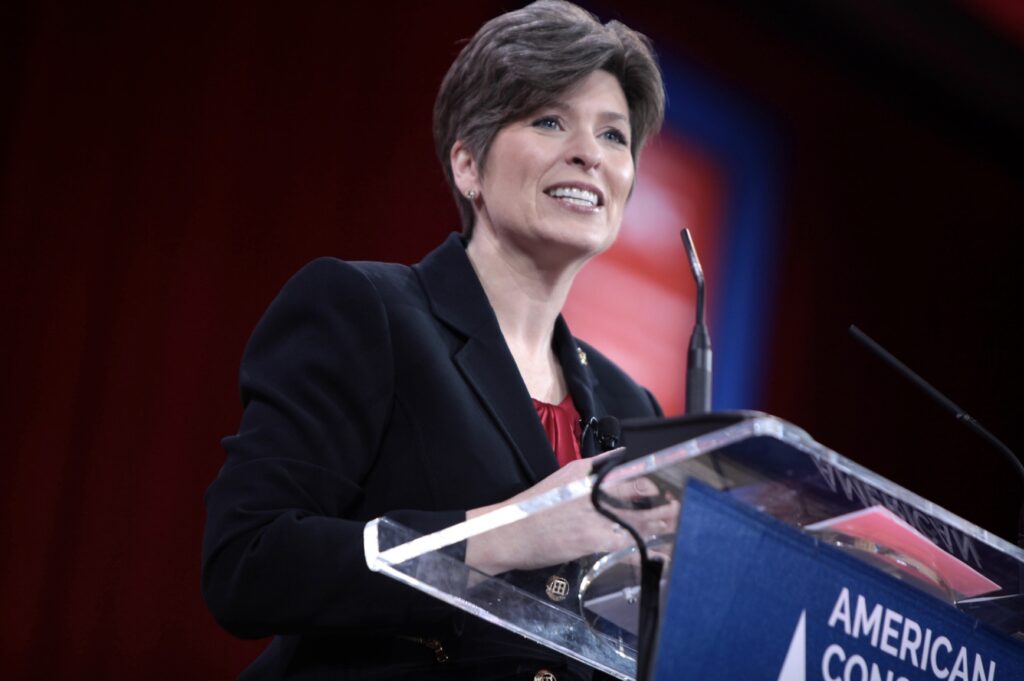 Tens of Thousands of Feds Bilked Pandemic Programs