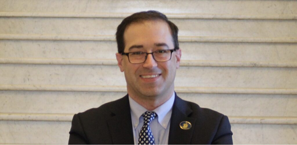 Biddeford Democrat Accuses Maine Republicans of Succumbing to Russian Propaganda