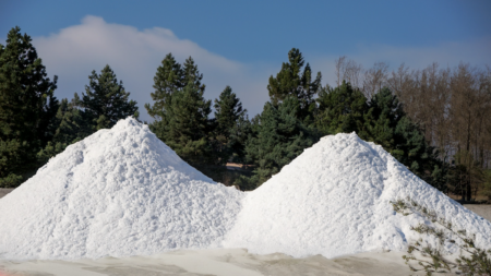 Maine Senate Votes to Loosen Restrictions on Lithium Mining After $1.5 Bn Deposit Found in Newry