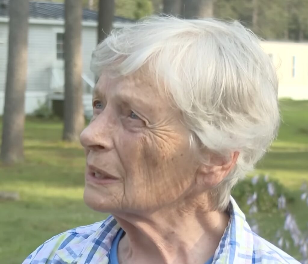 87-Year-Old Maine Woman Fends Off Teenage Home Invader, Feeds Him Peanut Butter and Crackers Before Calling Police