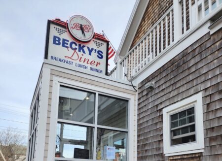 Lewiston Man Charged After Allegedly Pouring Windshield Washing Fluid in Cups at Portland Diner