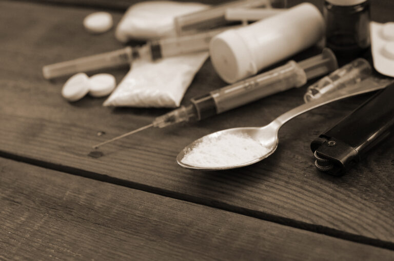 Southern Maine Editor Decries Public Drug Dealing Along Sidewalk Near School