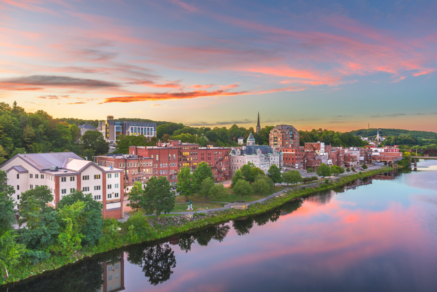 Bill Authorizing Municipalities to Impose Tax on Short-Term Rentals Defeated by Bipartisan Group of Lawmakers