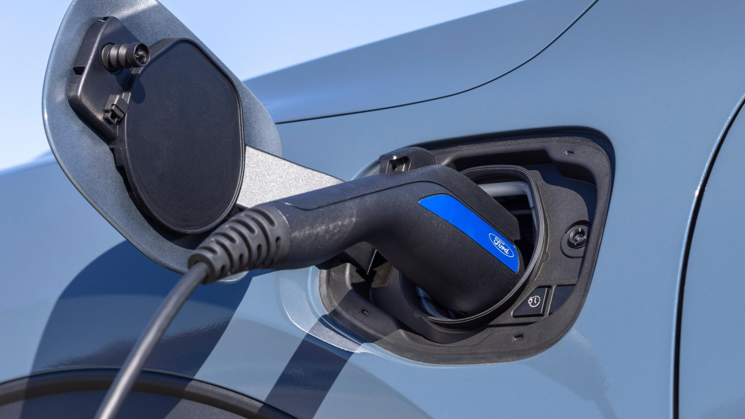 Ford Cancels Plans for Fully-Electric Three-Row SUV, Shifts Overall EV Strategy