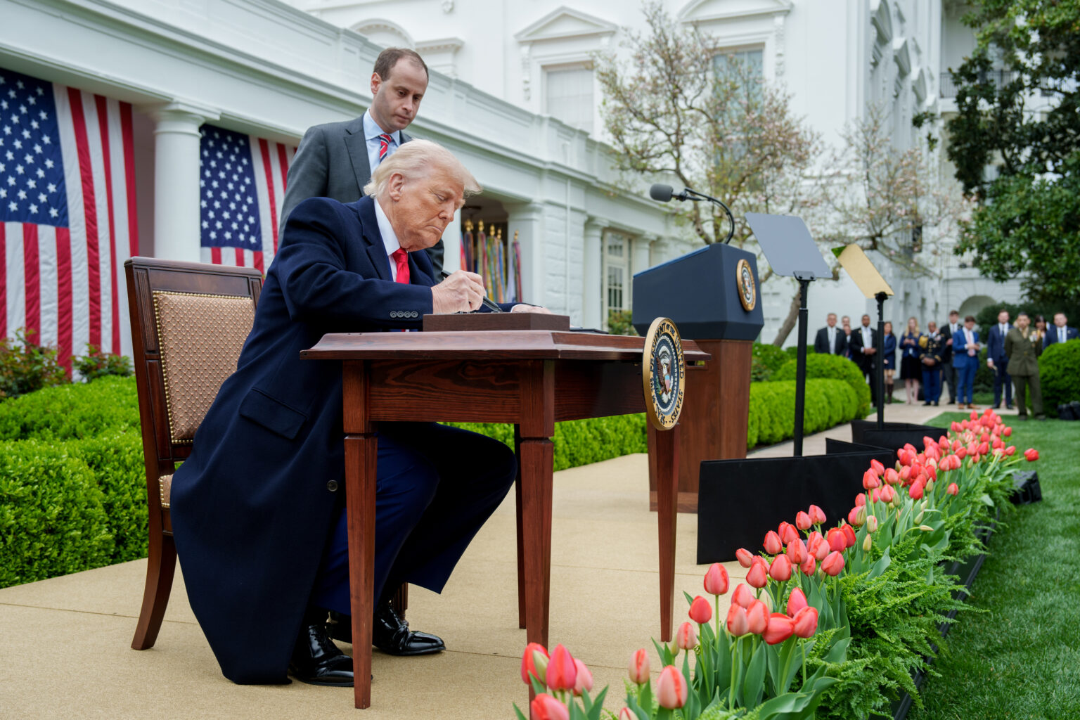 Supreme Court to Hear Trump Tariff Case Wednesday in Test of Presidential Power
