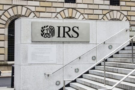 The Very Best People: IRS Memo Reveals Abrupt End To Clinton Foundation Probe In 2019