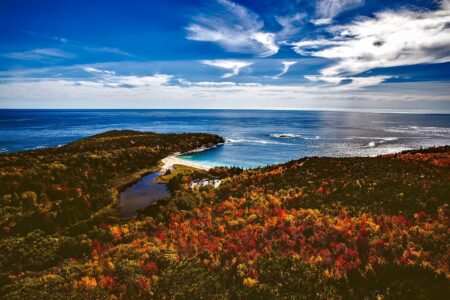 Tourists Continue Flocking To Maine In Record Numbers – To Karen’s Chagrin