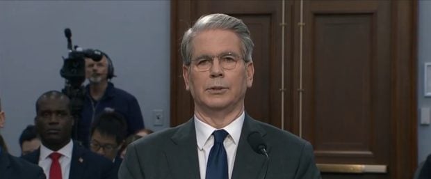 âIâm Gonna Punch You In Your F*cking Faceâ: Private Dinner With Trump Administration Turns Very Feisty