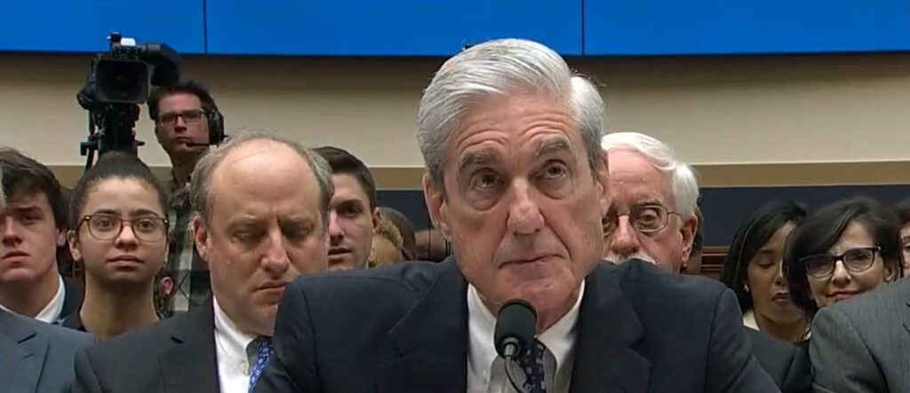 Robert Mueller Reportedly Diagnosed With Parkinson’s Disease – How Long Has He Been ‘Mailing It In’?