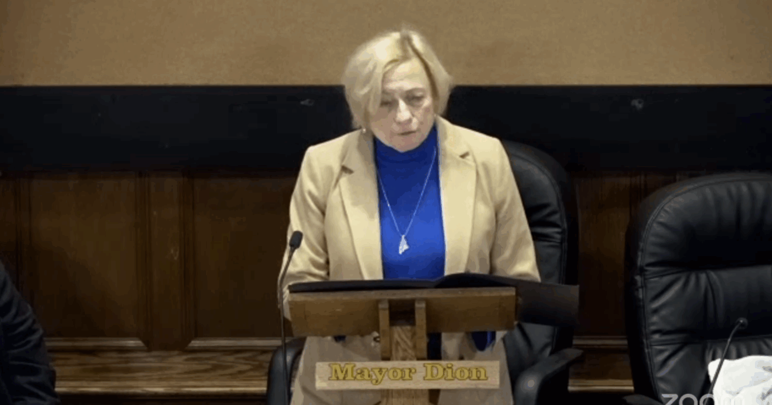 Mills Praises Portland Firefighters, Sidesteps Gateway Communities Scandal