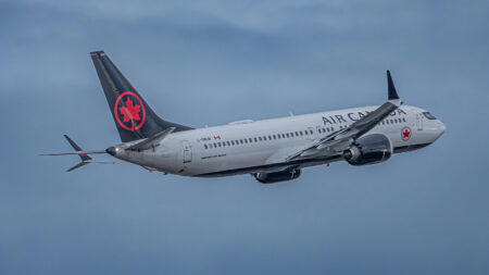 Top Air Canada Exec Quits Under Fire For Not Knowing How To Speak French After Fatal Plane Crash